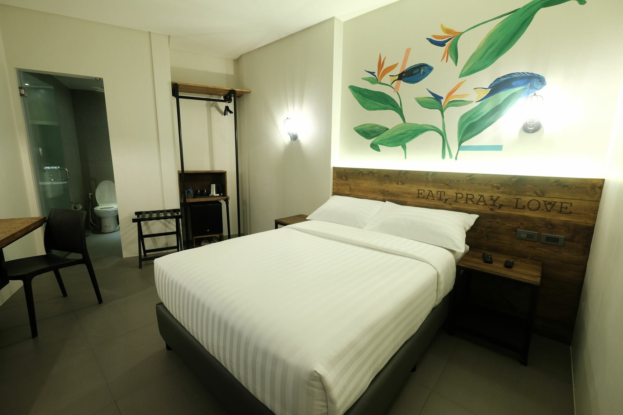 U Hotels Makati Makati City Exterior photo